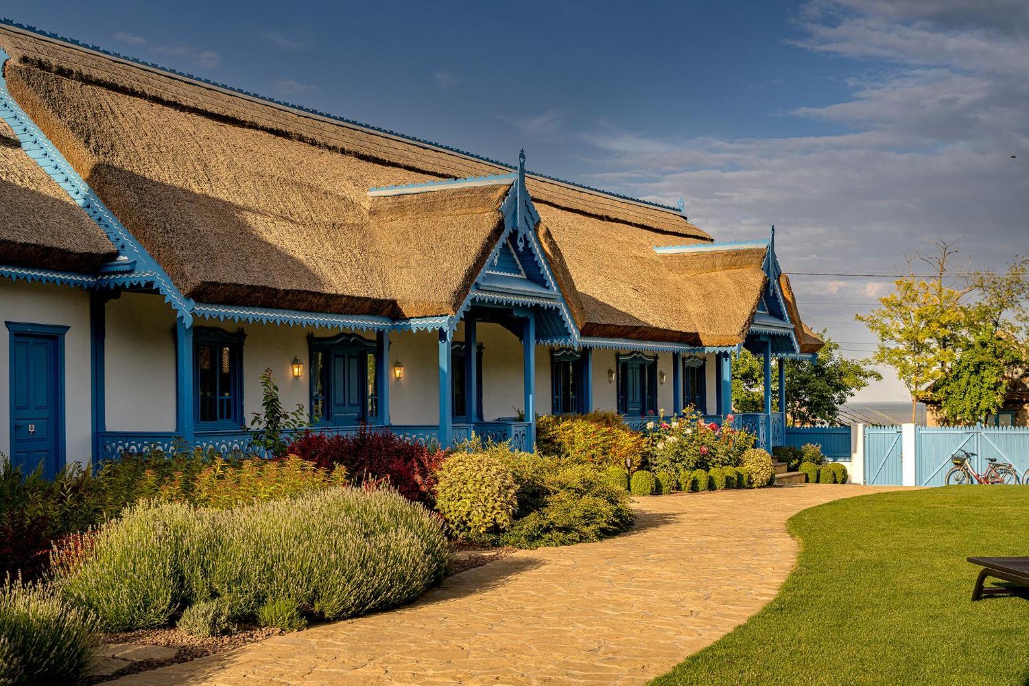 Casa Filip Din Sarichioi Hotell Exteriör bild