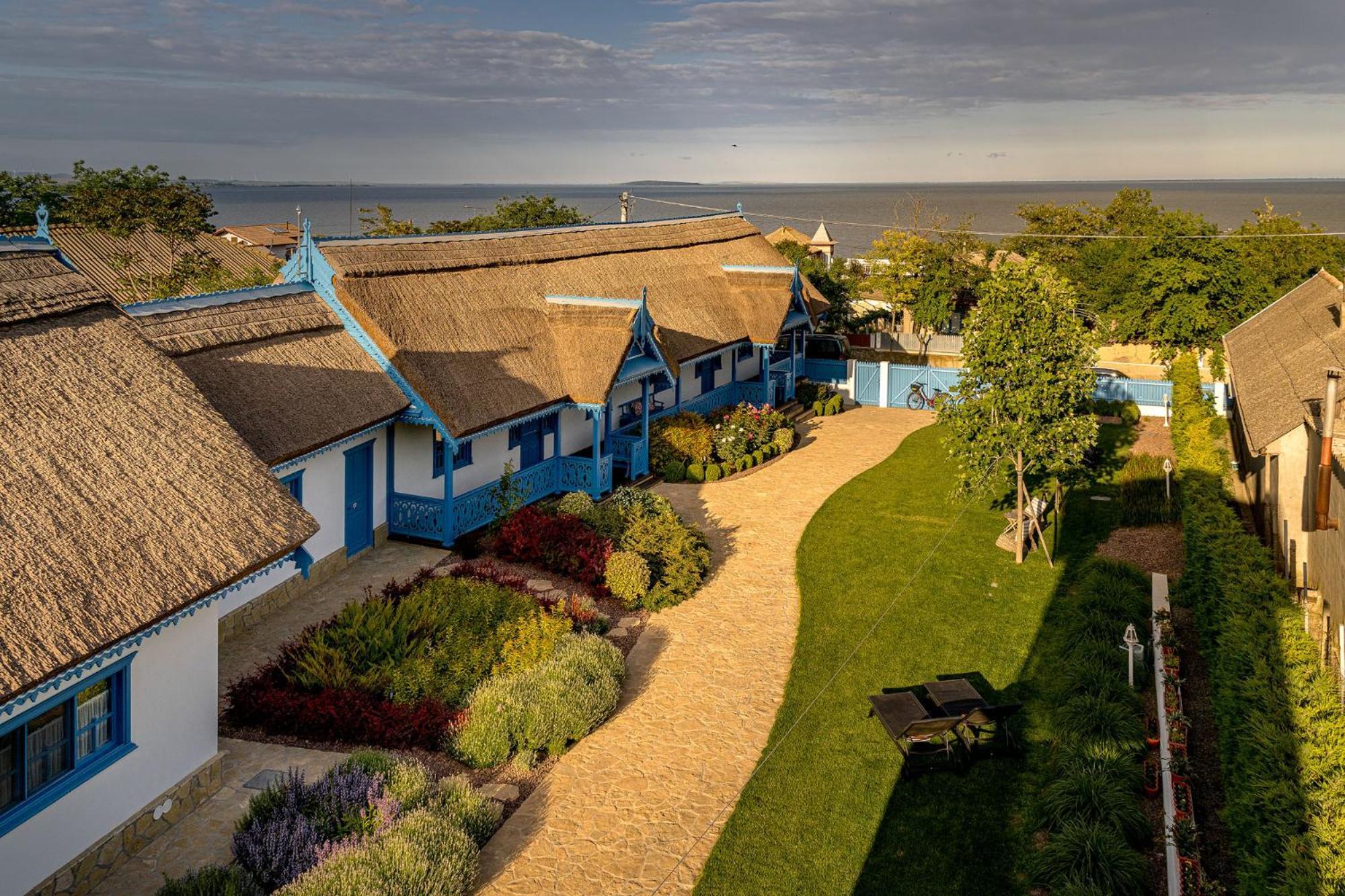 Casa Filip Din Sarichioi Hotell Exteriör bild